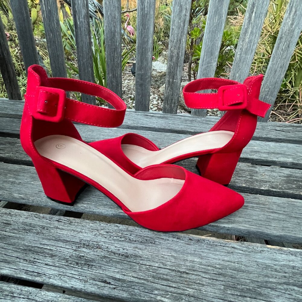 My Soft Women's Heel Ankle Strap Closed Toe New Red Chunky Shoes, Size 9 - Picture 5 of 15